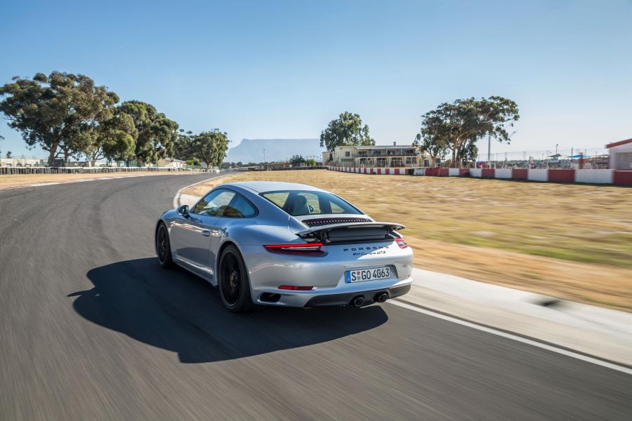  Porsche 911 Carrera GTS Coupe 2017 года  (WW) (фото 20 из 44)